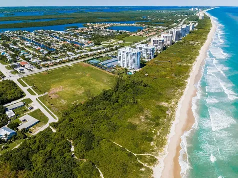 2600 N Highway A1a Hutchinson Island FL 34949