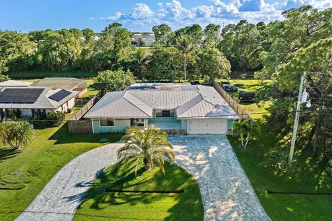2226 SE Grand Drive Port St Lucie FL 34952