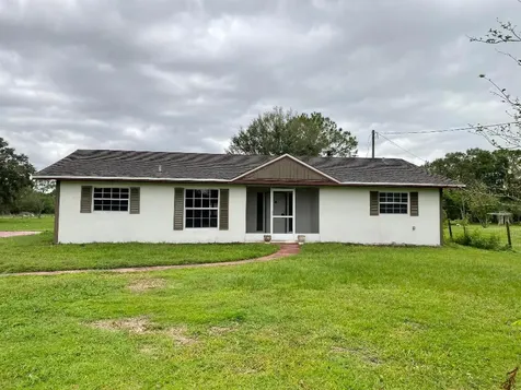 146 NE 102nd Street Okeechobee FL 34972