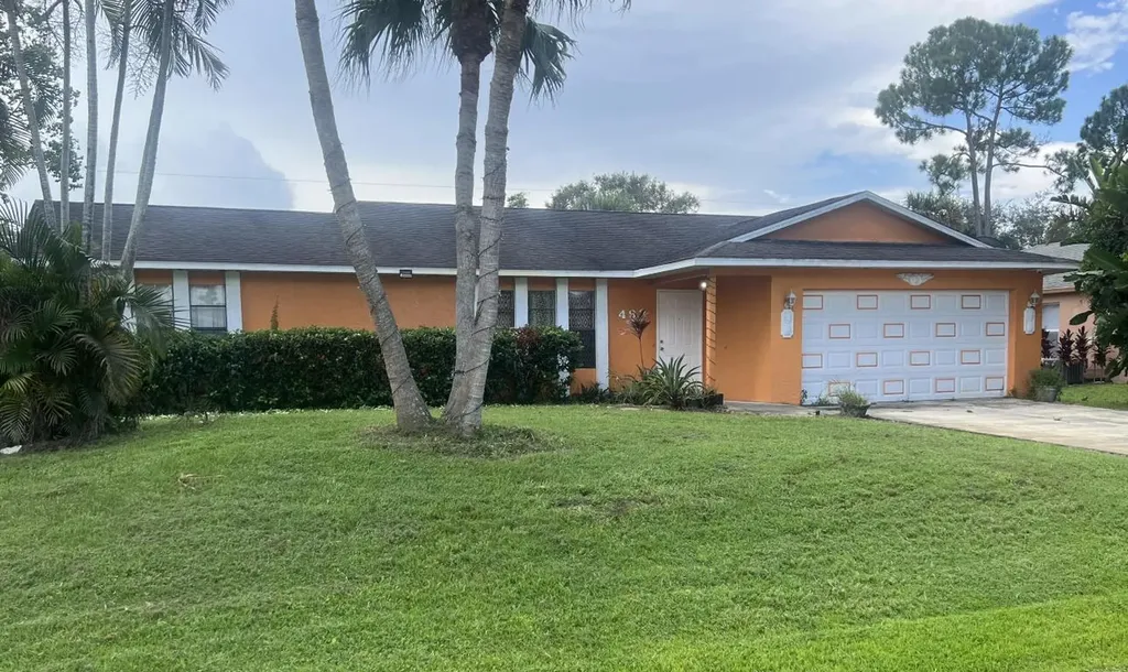 498 NW Archer Avenue Port St Lucie FL 34983