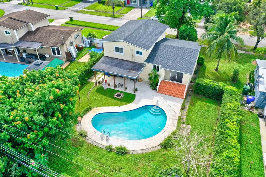 7511 NW 1st Court Pembroke Pines FL 33024