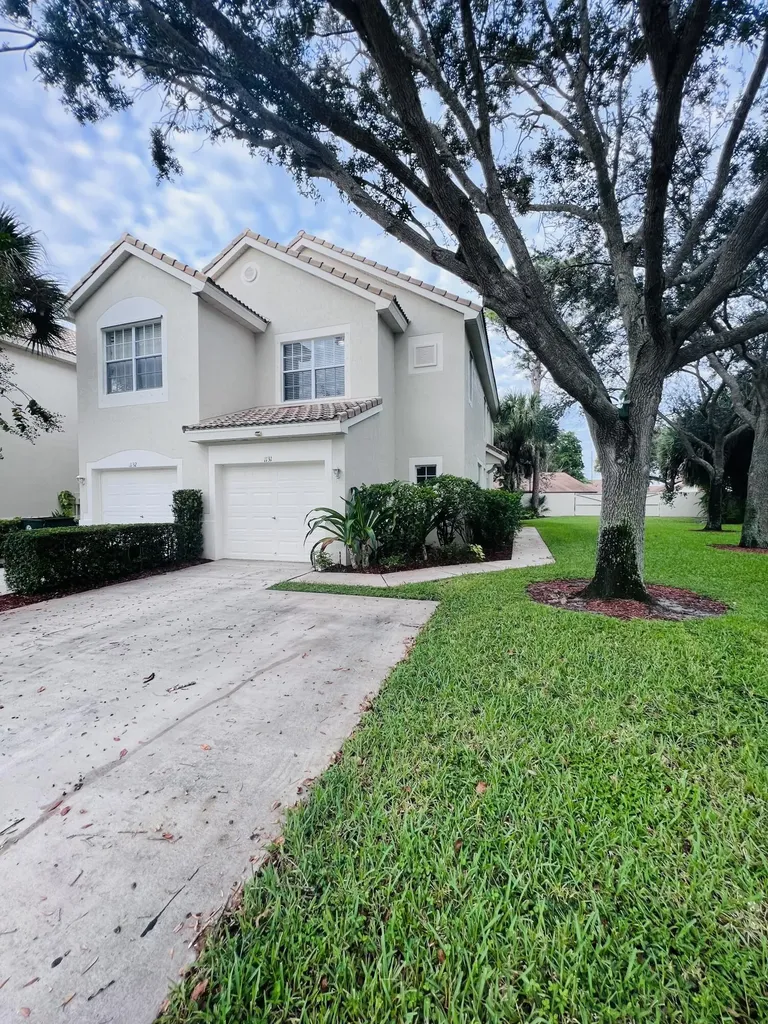 1131 Woodfield Court Greenacres FL 33415
