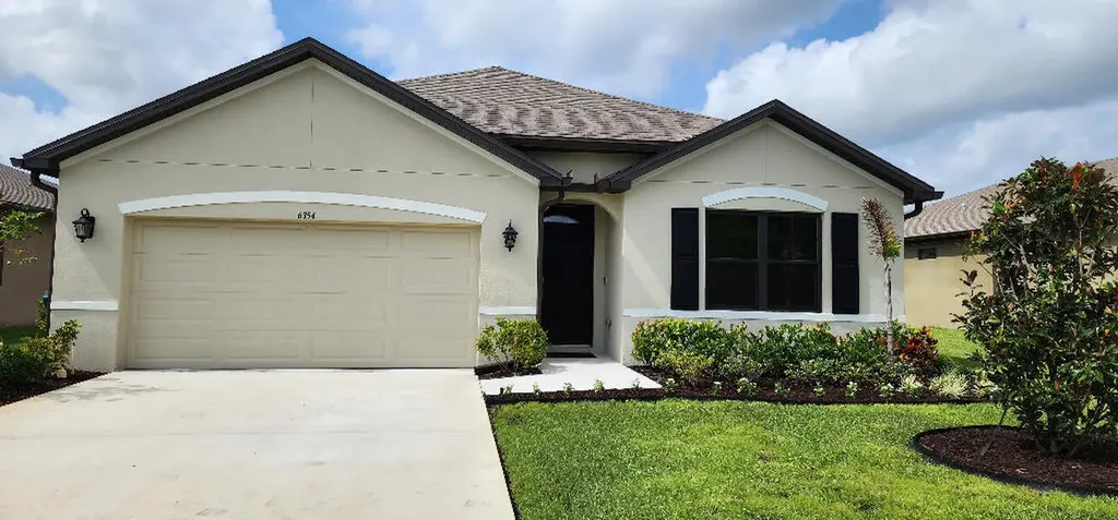 6354 NW Regent Street Port St Lucie FL 34983