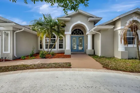 319 SW Majestic Terrace Port St Lucie FL 34984