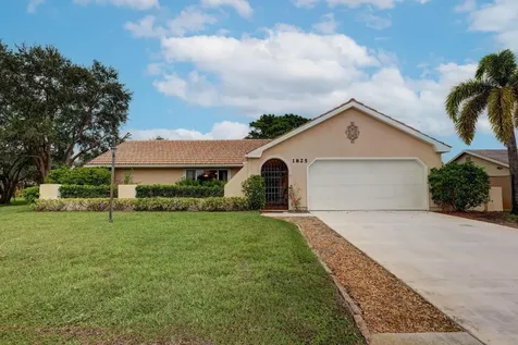 1825 SE Carlin Avenue Port St Lucie FL 34952