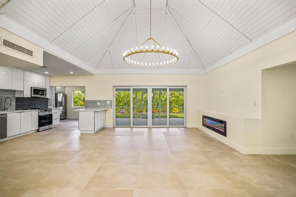 6201 White Oak Lane Tamarac FL 33319