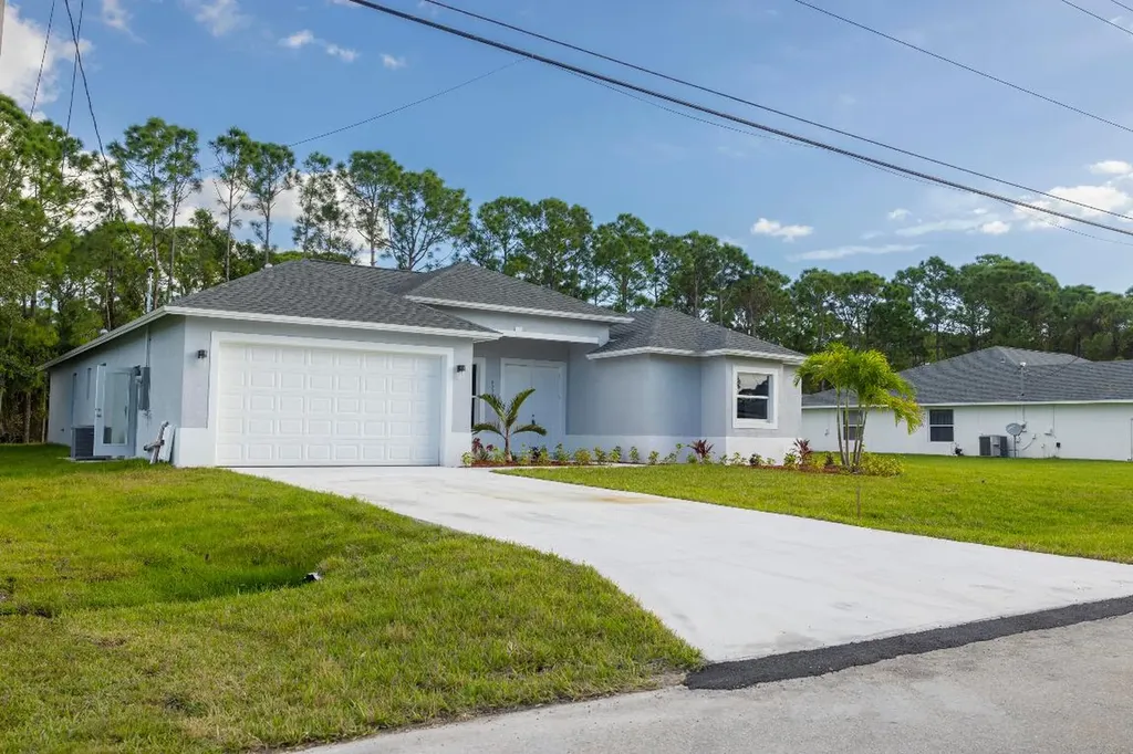 6009 NW Wesley Road Port St Lucie FL 34986