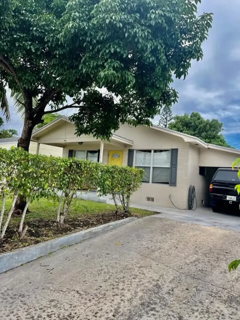 211 N F Street Lake Worth Beach FL 33460