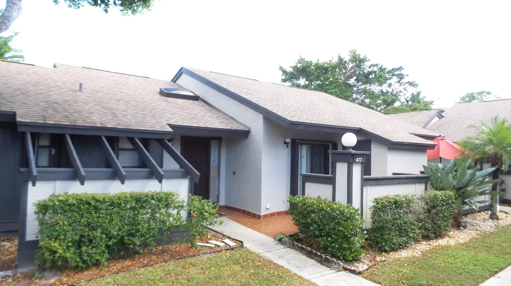 477 Lynbrook Court Royal Palm Beach FL 33411