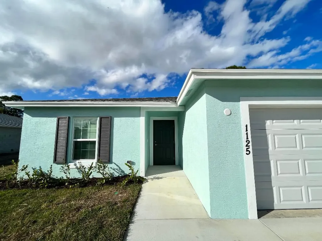 1125 SW Ingrassina Avenue Port St Lucie FL 34953