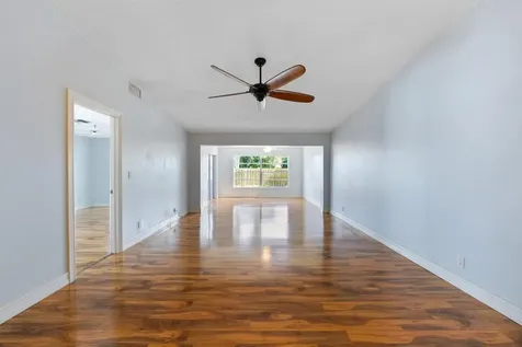 4520 Lucerne Villas Lane Lake Worth FL 33467