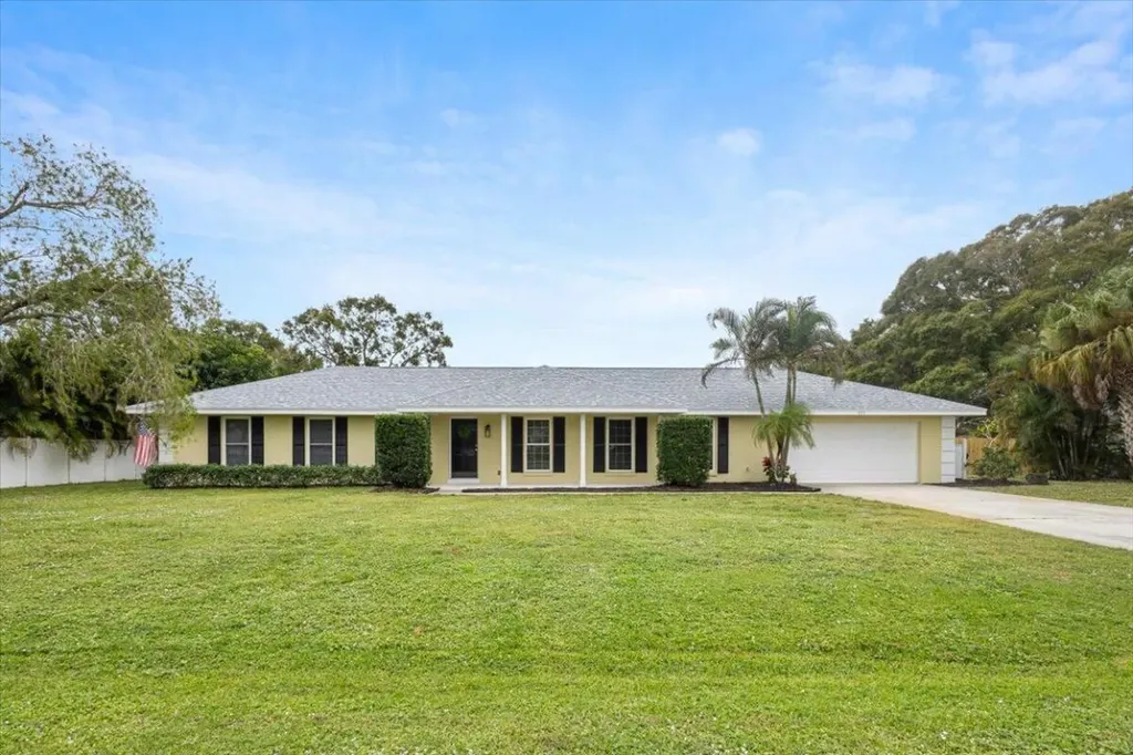 1035 6th Place Vero Beach FL 32962