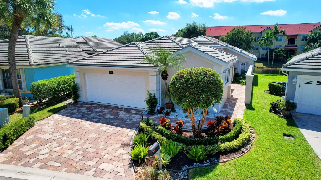 120 Harbor Lake Circle Greenacres FL 33413