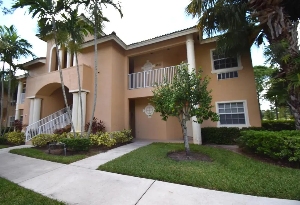 8332 Mulligan Circle Port St Lucie FL 34986