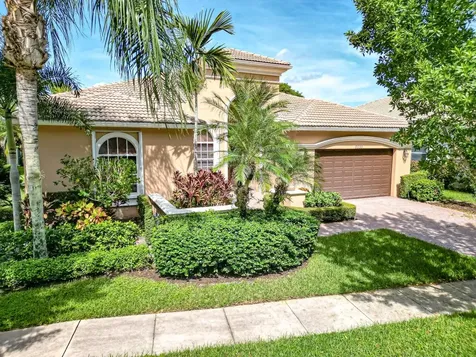 9233 Via Grande W Wellington FL 33411