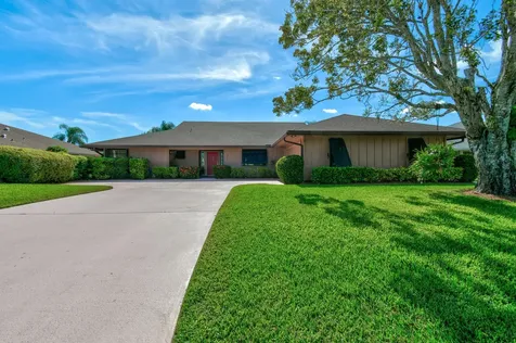 7094 SE Bunker Hill Drive Hobe Sound FL 33455