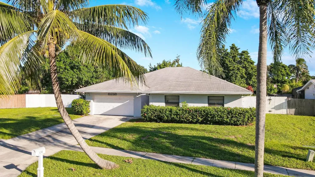 124 Valencia Street Royal Palm Beach FL 33411
