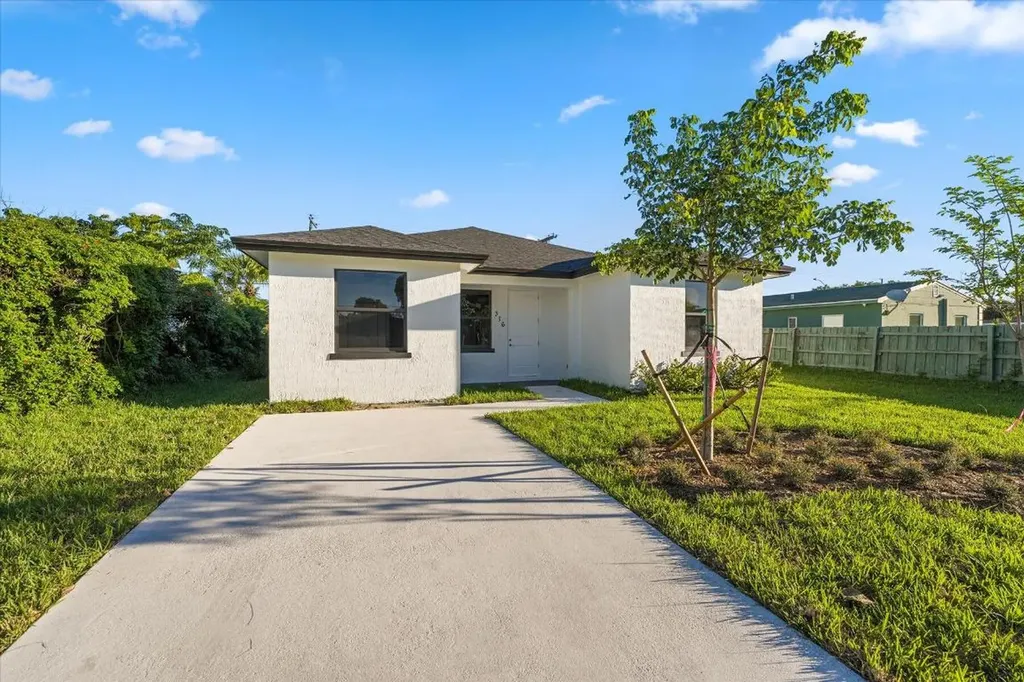 316 W 15th Street Riviera Beach FL 33404
