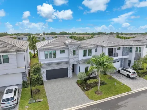 8270 Oceanus Drive Boca Raton FL 33496