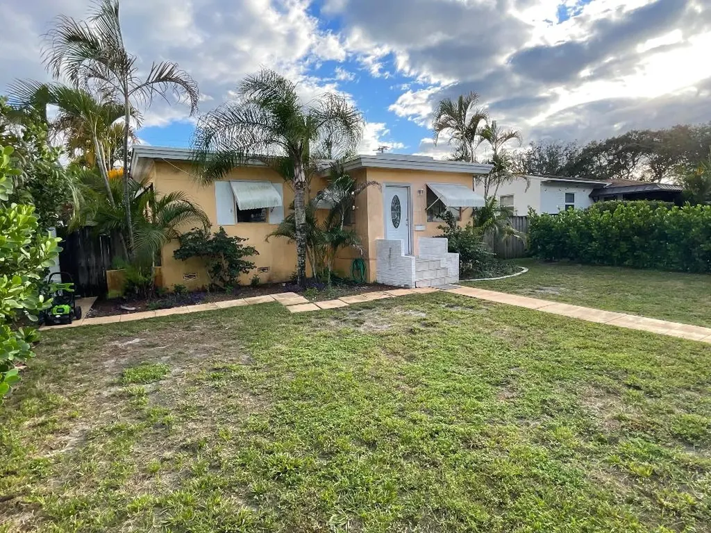 2538 Wilson Street Hollywood FL 33020