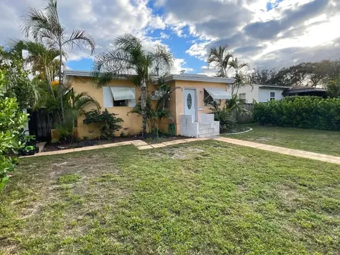 2538 Wilson Street Hollywood FL 33020