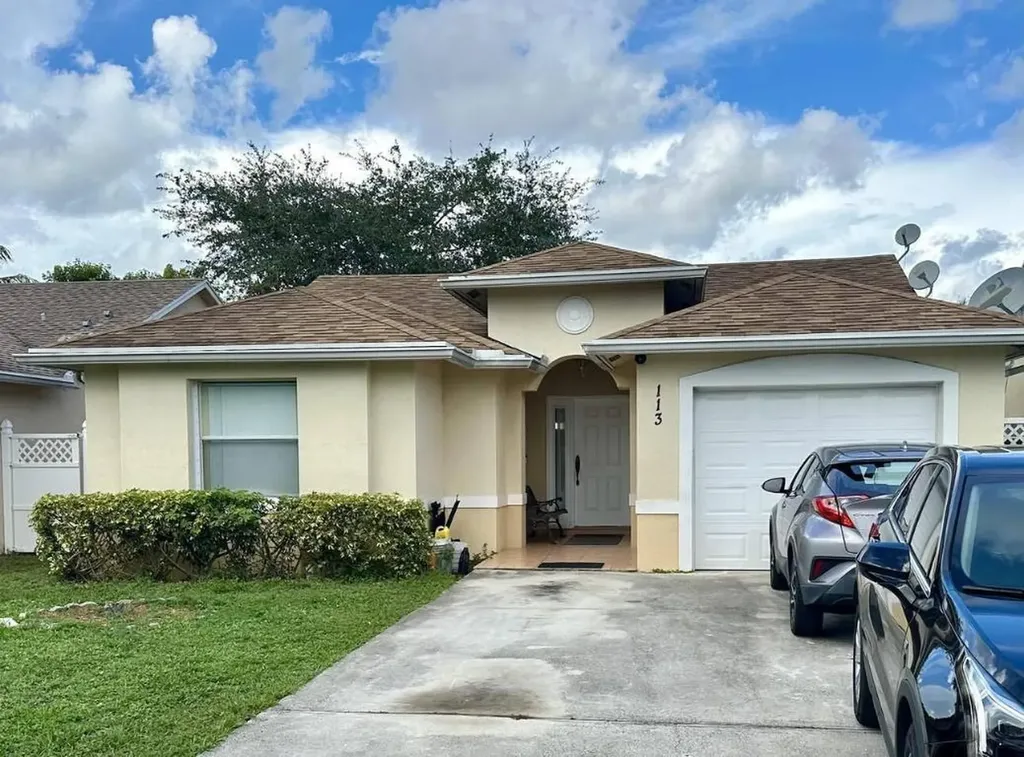 113 Tiffany Court Palm Springs FL 33461