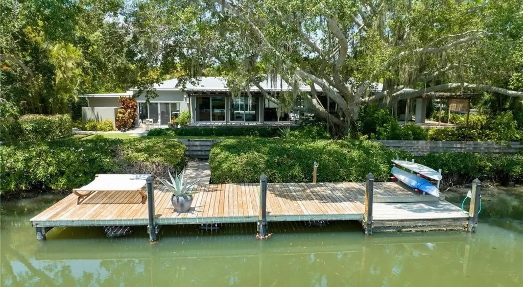 4165 Higel Avenue Sarasota FL 34242