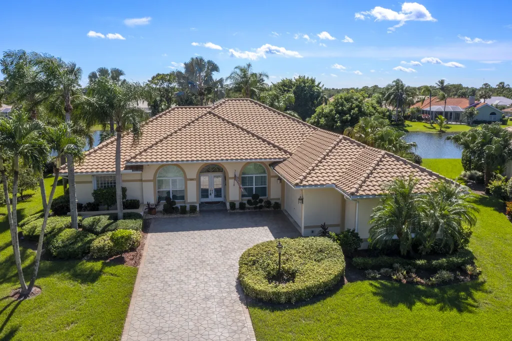 5274 SE Lost Lake Way Hobe Sound FL 33455