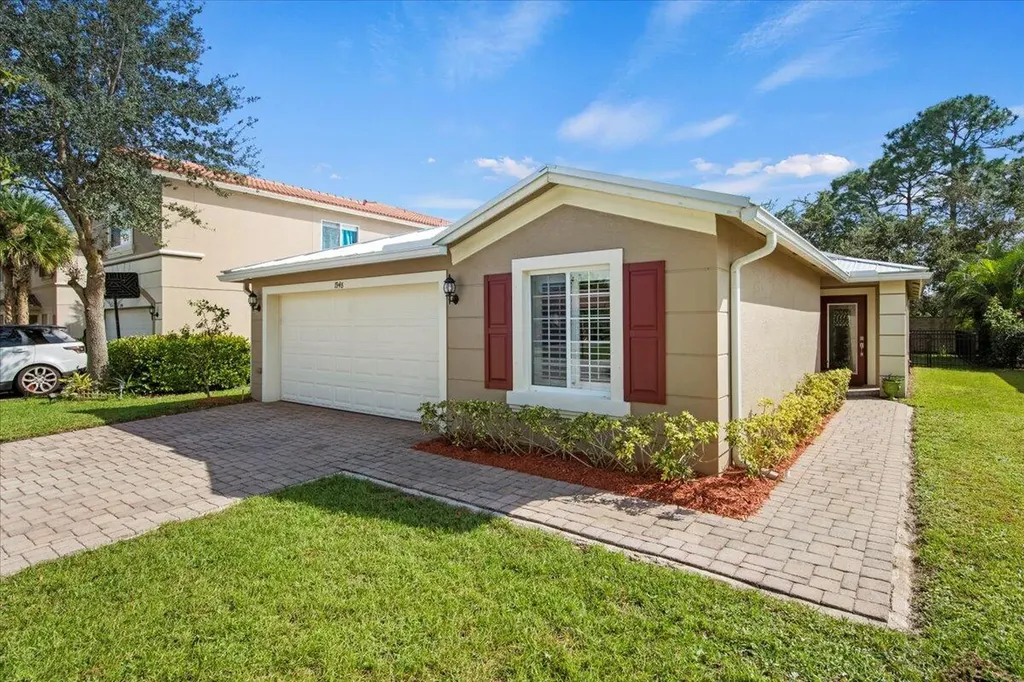 1948 SW Jamesport Drive Port St Lucie FL 34953