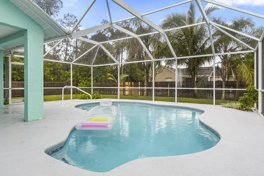 402 SE Strait Avenue Port St Lucie FL 34983