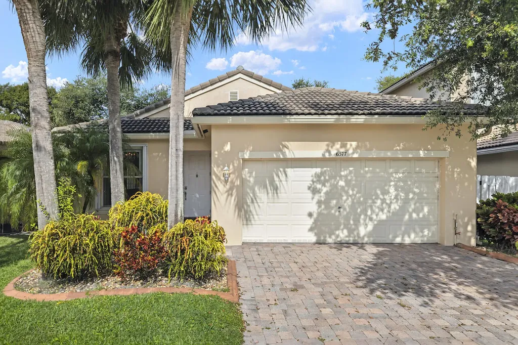 6577 Lurais Drive Lake Worth FL 33463