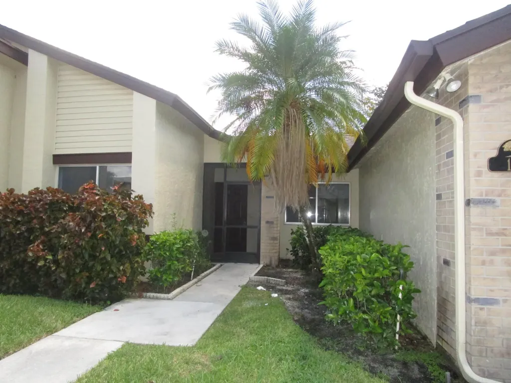 111 Ramblewood Circle Royal Palm Beach FL 33411