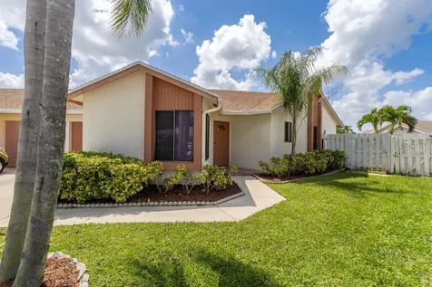 9730 Saratoga Park Court Boca Raton FL 33428