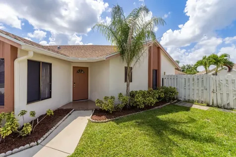 9730 Saratoga Park Court Boca Raton FL 33428