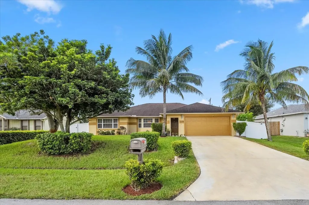 1626 SW Meridian Avenue Port St Lucie FL 34953