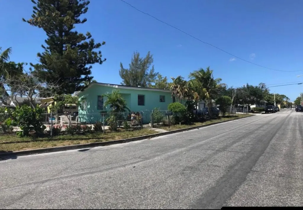 101 S F Street Lake Worth Beach FL 33460