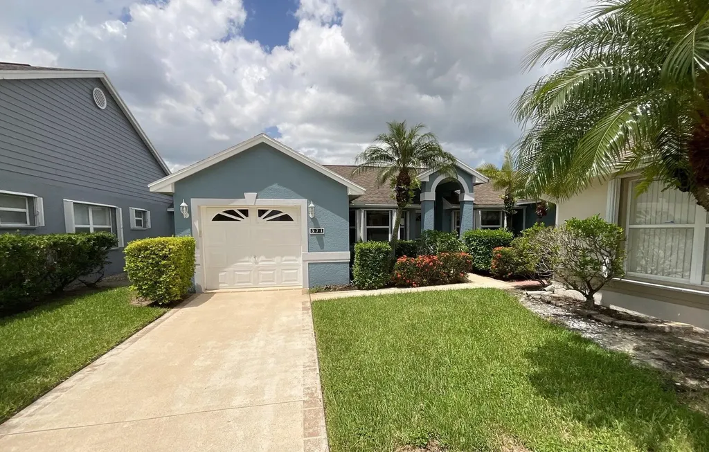 371 NW Sherry Lane Port St Lucie FL 34986