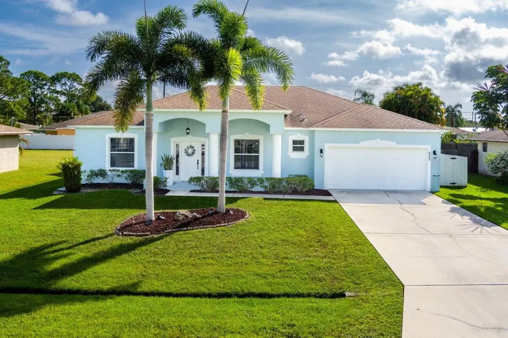 625 SE Clifton Lane Port St Lucie FL 34983