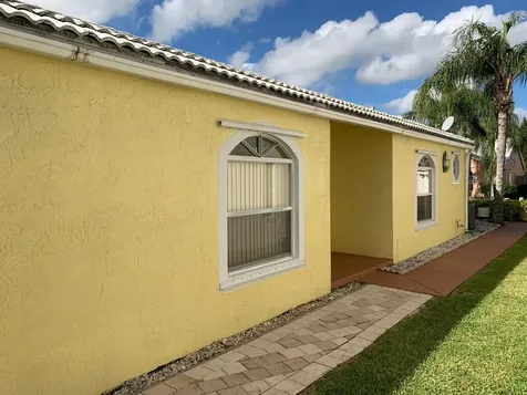 202 Wedgewood Circle Greenacres FL 33463