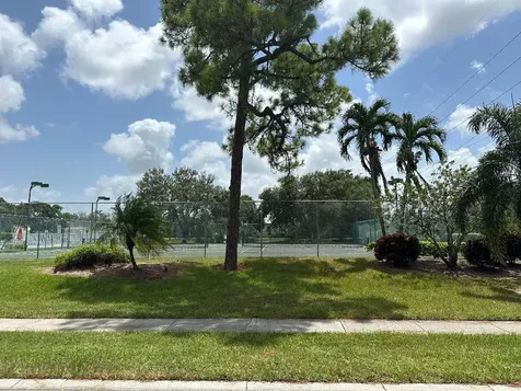 202 Wedgewood Circle Greenacres FL 33463