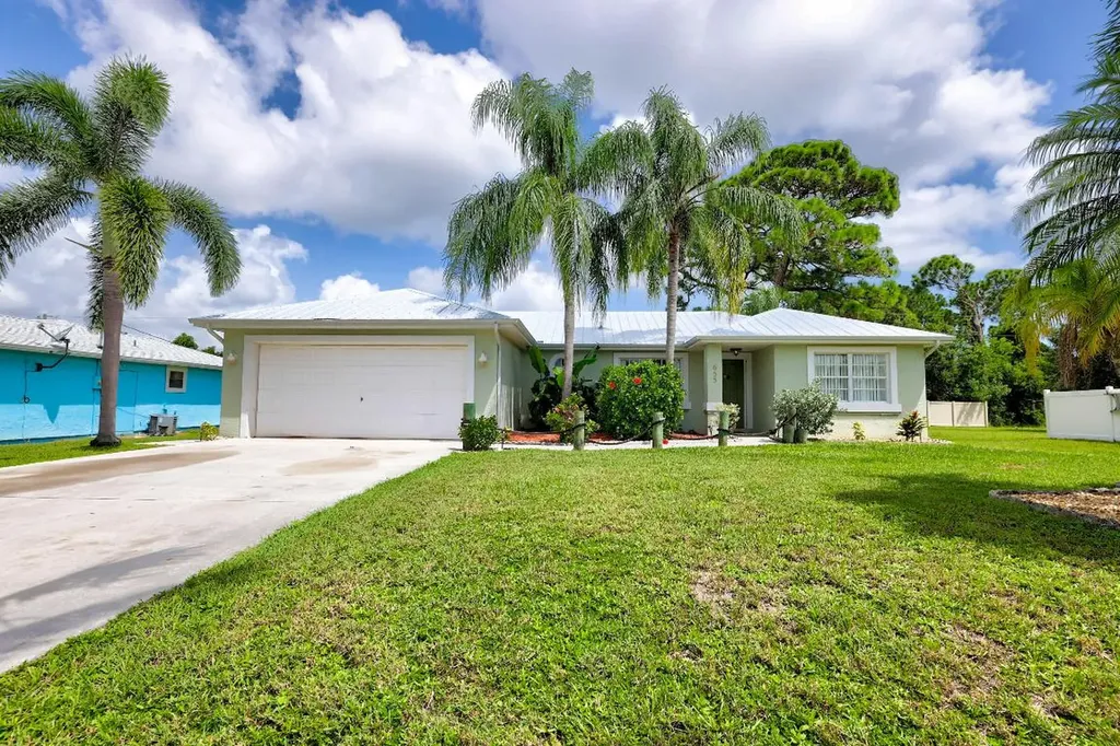 655 SE Picasso Avenue Port St Lucie FL 34983