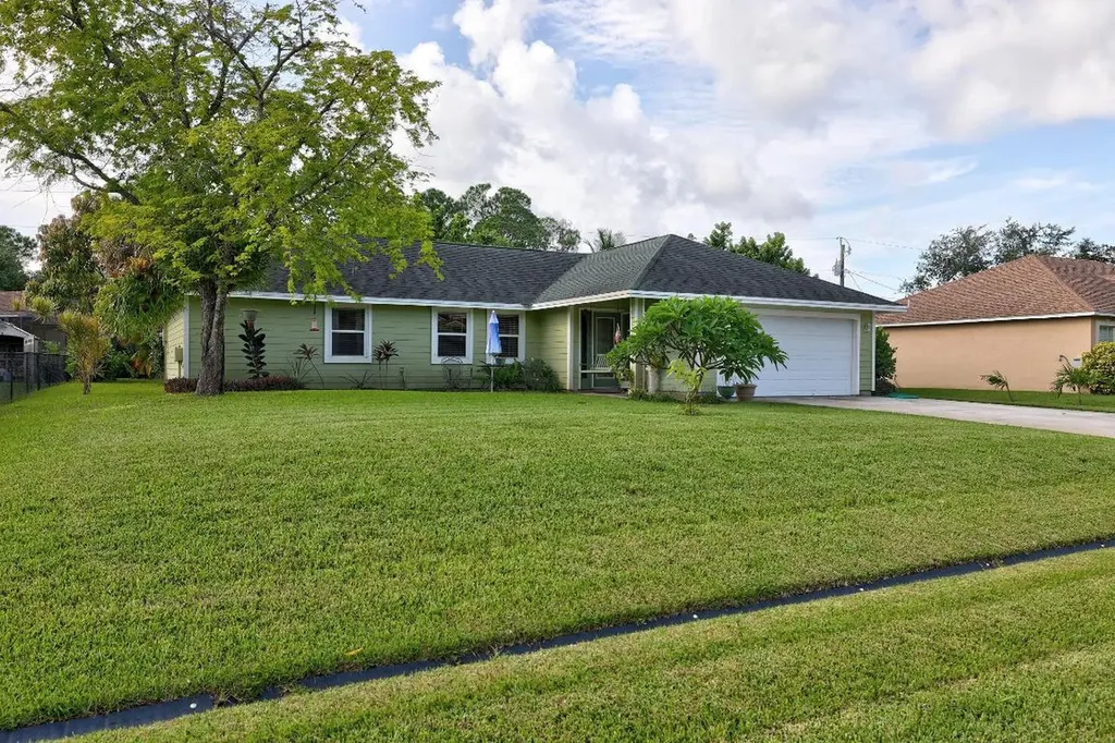1522 SW Hextel Avenue Port St Lucie FL 34953