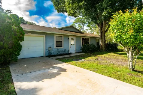 2433 SW Independence Road Port St Lucie FL 34953