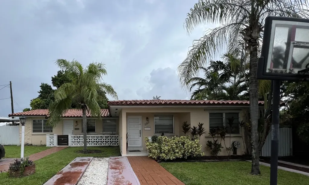 445 SW 36th Avenue Miami FL 33135