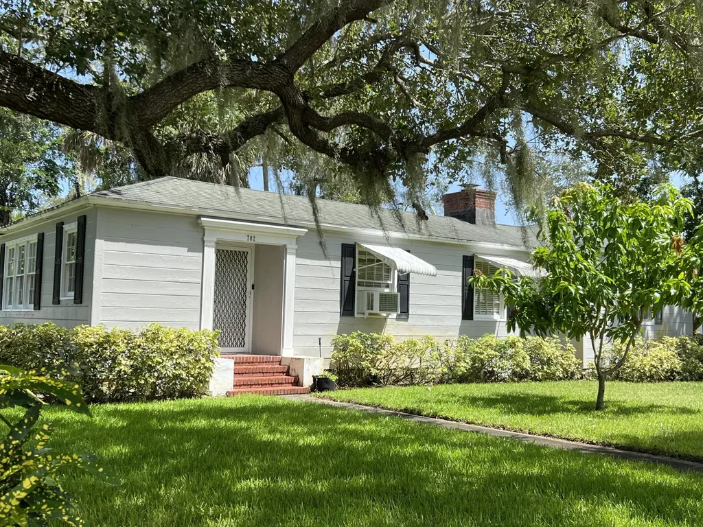 702 S 9th Street Fort Pierce FL 34950