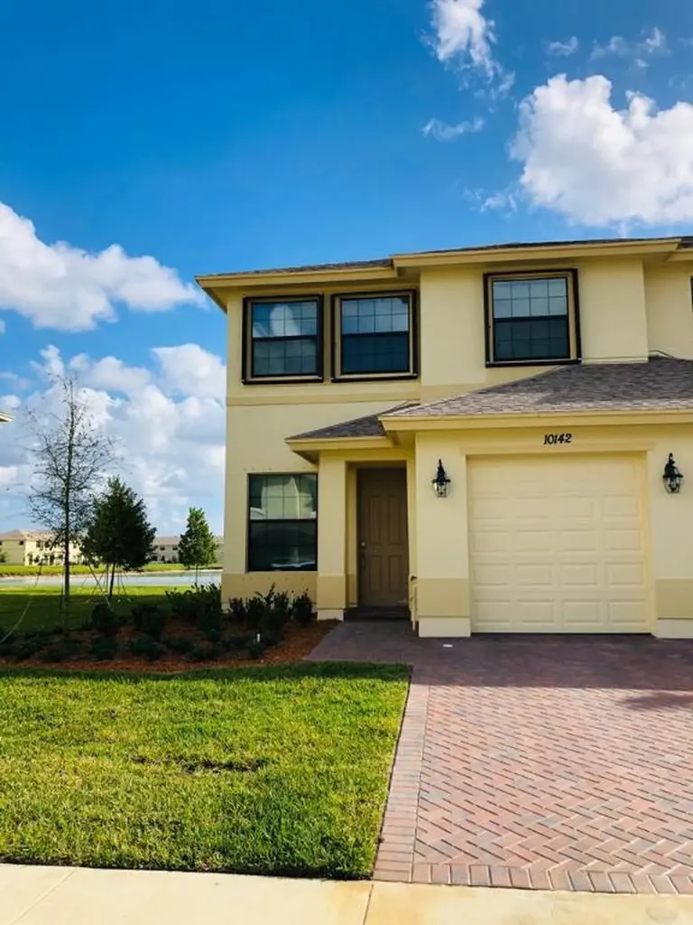 10142 W Villa Circle Vero Beach FL 32966