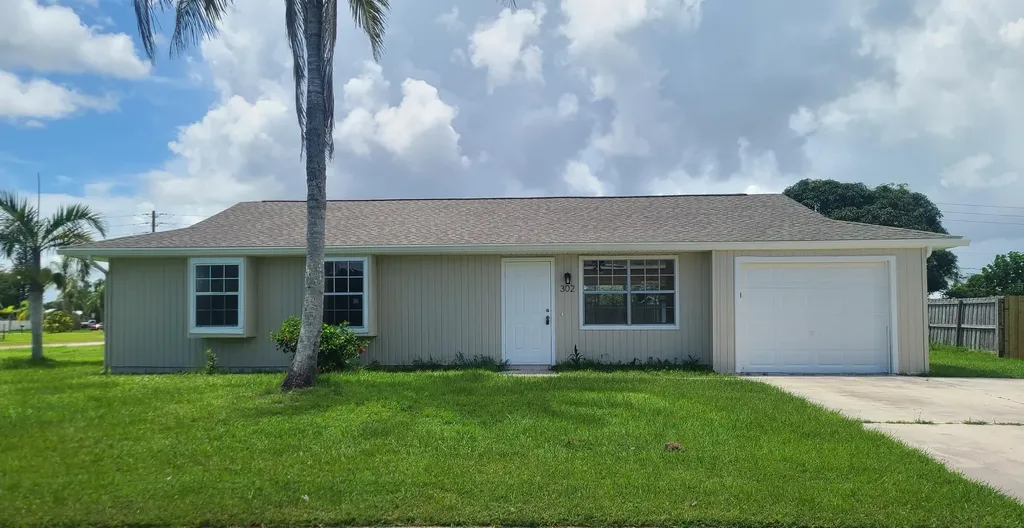 302 NE Camelot Drive Port St Lucie FL 34983