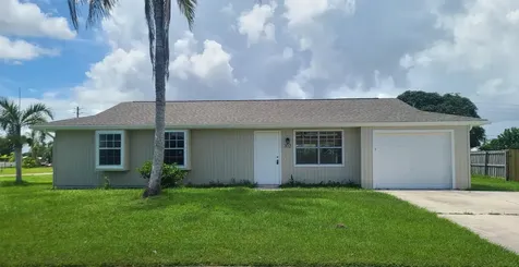 302 NE Camelot Drive Port St Lucie FL 34983