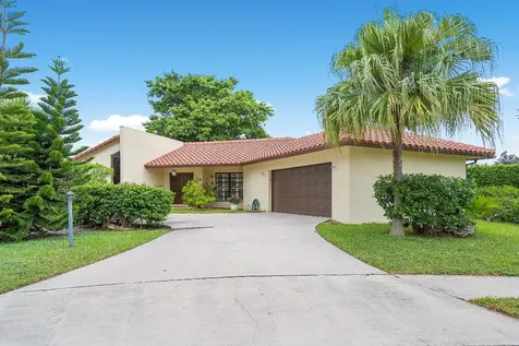22821 Pinewood Court Boca Raton FL 33433