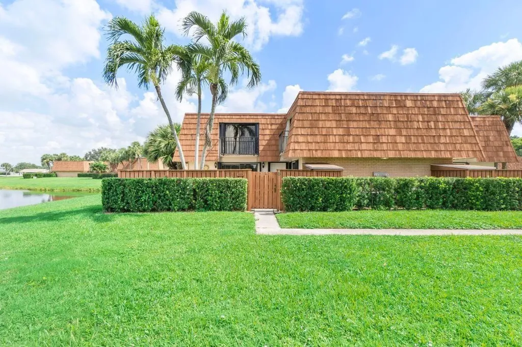 316 Live Oak Lane Boynton Beach FL 33436
